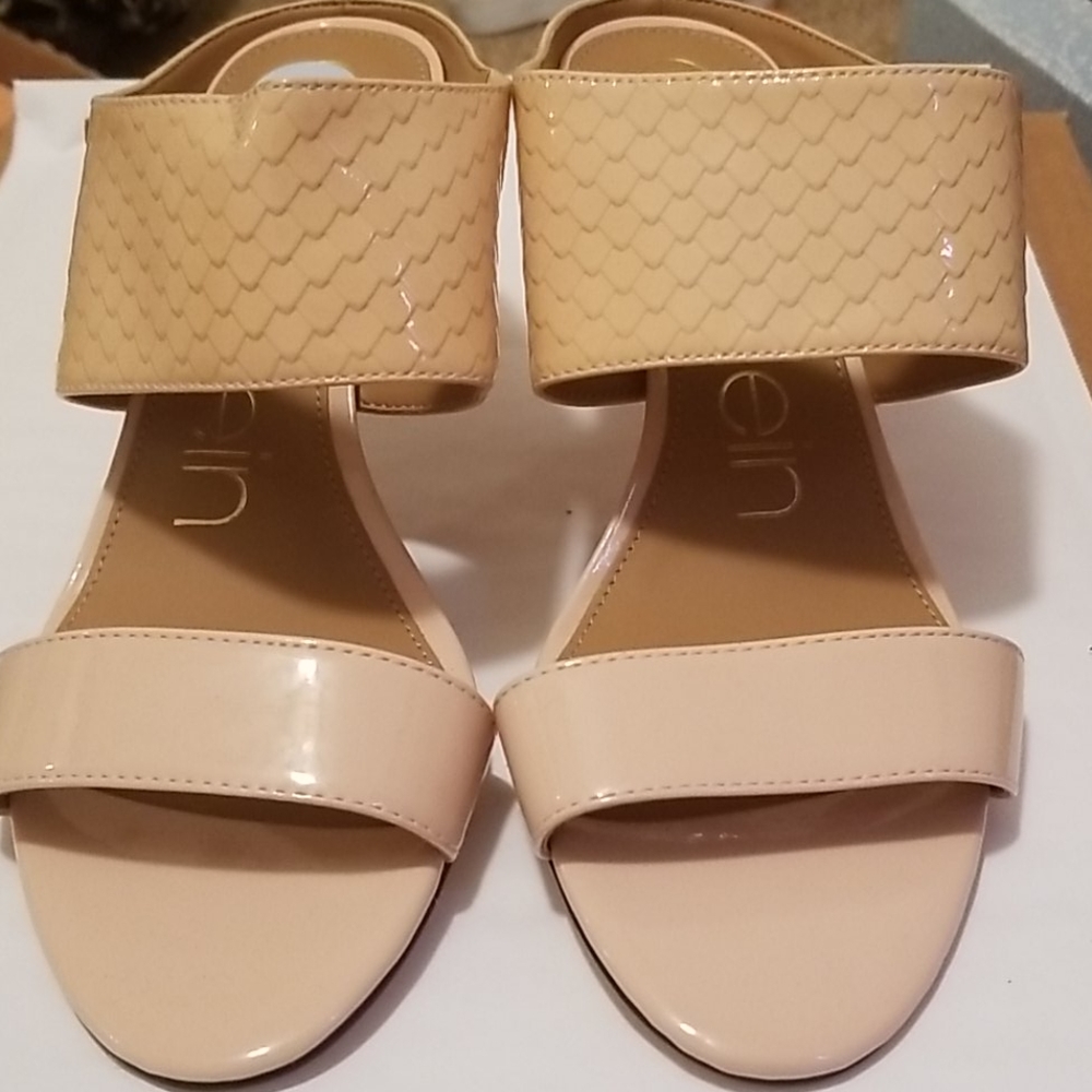 Shoes heals womens